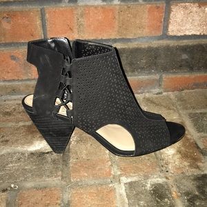 Vince camuto open toed block heel